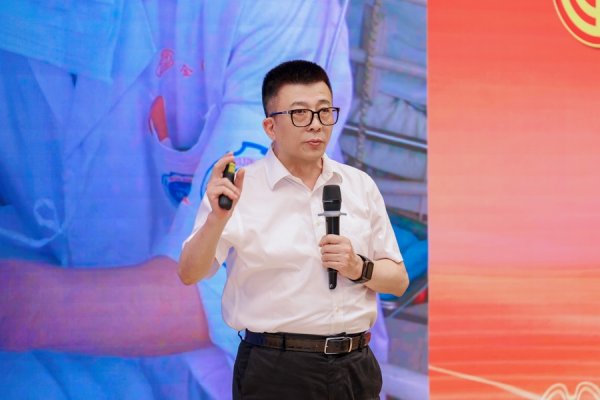 万生优配 上海“千人师资库” 覆盖千名劳模工匠，院士、院长等组成“专家天团”进校园