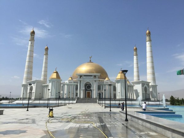 擒牛宝 这才是铁哥们！还清中国81亿欠债，赠百亿大礼，西方各国都眼红